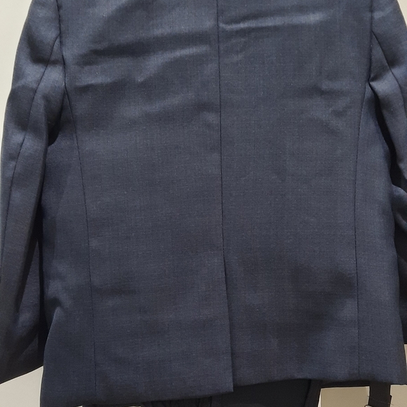 Mini world 5t Suit - brand new - Picture 3 of 7